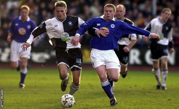 Neil Lennon in action for Leicester against Hereford in the 1999-00 FA Cup