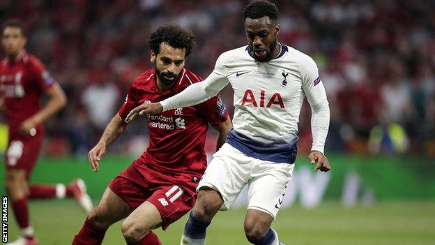 Danny Rose and Mohamed Salah on the pitch during the 2019 Champions League final