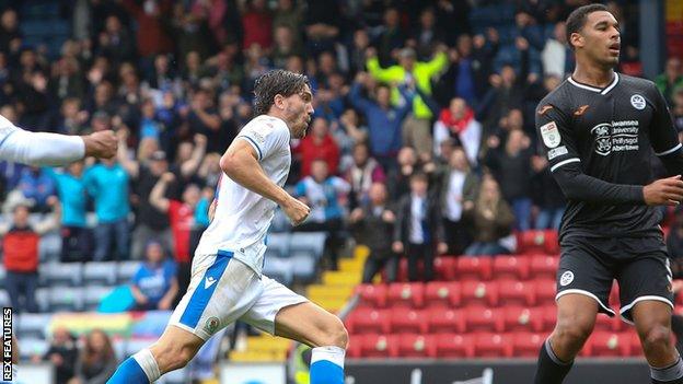 Sam Gallagher celebrates his goal