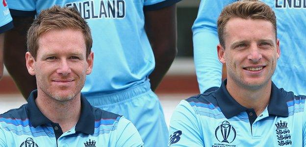 Eoin Morgan sits with Jos Buttler