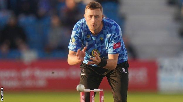 Ollie Robinson playing for Sussex