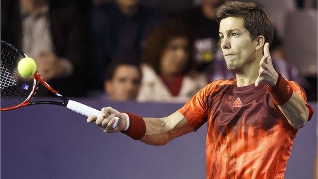 Aljaz Bedene plays a volley