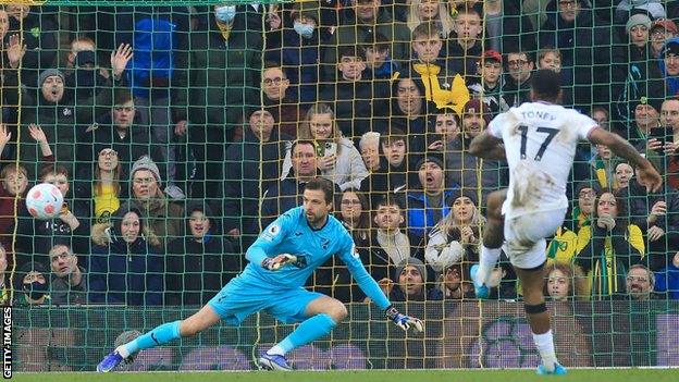 Ivan Toney scores from the penalty spot