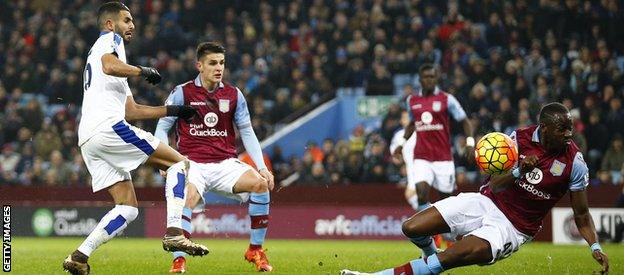 Riyad Mahrez's shot was blocked by Aly Cissokho's hand, after which the penalty was given