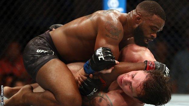 Tyron Woodley pins Darren Till dominated after flooring Till with a right hand