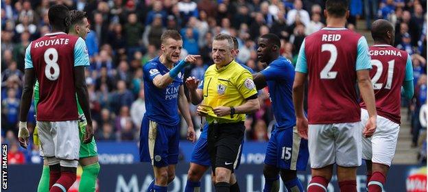 Vardy reacts angrily to his red card in the 56th minute