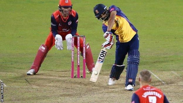 Ravi Bopara helped plunder 22 off the penultimate over in the semi bowled by Lancashire leg-spinner Liam Livingstone