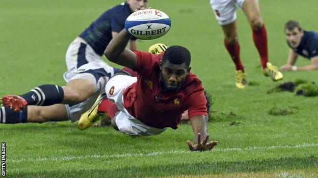 Noa Nakaitaci takes advantage of Scotland being a man down to score the decisive try for France