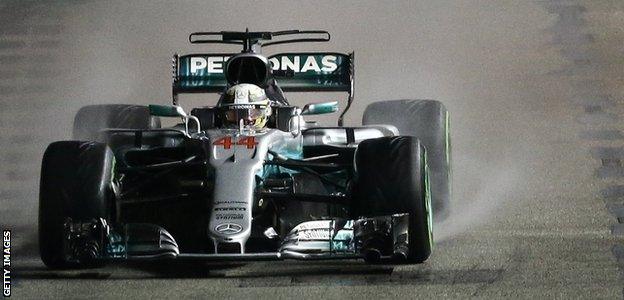 Lewis Hamilton wins the 2017 Singapore Grand prix