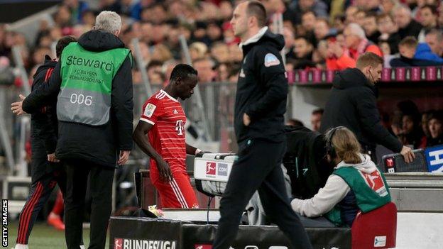 Sadio Mane exits the pitch