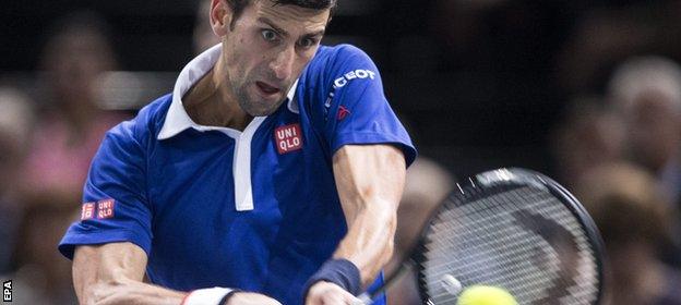 Novak Djokovic in semi-final action against Stan Wawrinka