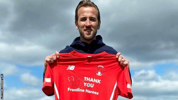 Harry Kane with Leyton Orient shirt