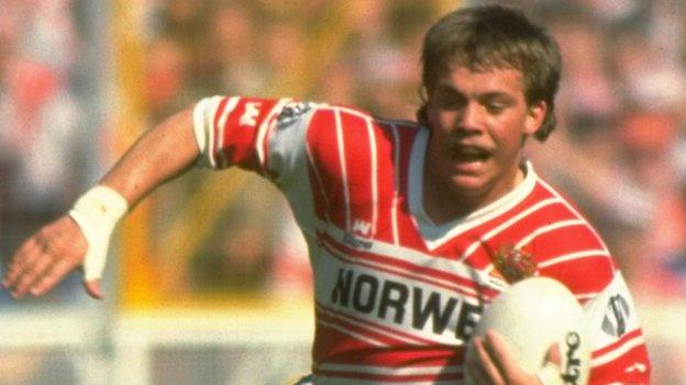 Bobbie Goulding playing for Wigan in 1990