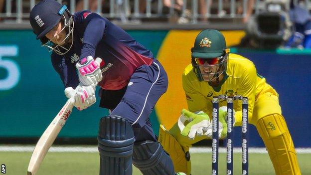 Joe Root batting at the Optus Stadium in Perth