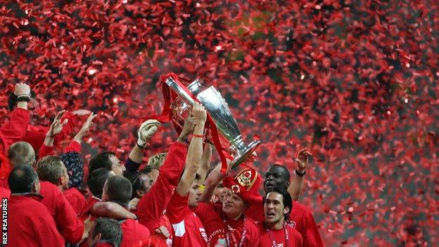 Steven Gerrard lifts the Champions League trophy after the Reds became champions of Europe for a fifth time