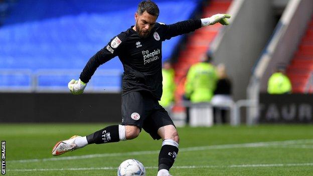 Gillingham have signed goalkeeper Glenn Morris from Crawley Town on six-month-loan