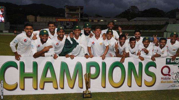 Pakistan with the Test series trophy