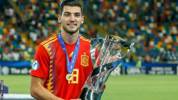 Rafa Mir poses with the European Under-21 Championship trophy