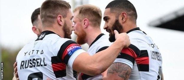 Toronto celebrate a try