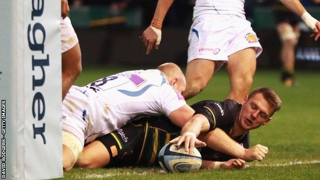 Wales 10 Dan Biggar followed his eight successful kicks at Worcester a week earlier with another 14-point haul for the Saints