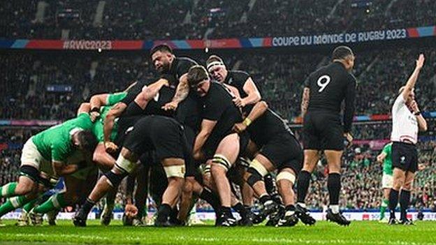 New Zealand scrum wins a penalty against Ireland