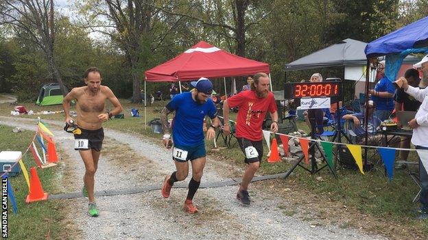 Runners competing in the 2018 evet set off for another lap