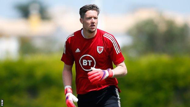 Wayne Hennessey