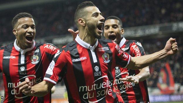 Nice players celebrate a goal