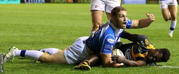 Harrison Keddie scores Dragons' decisive try in the 2015 Singha 7s final