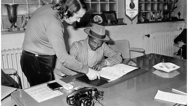 Laurent Pokou (right)