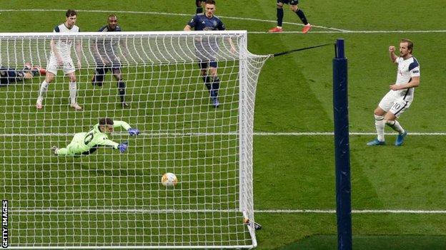 Harry Kane scores for Tottenham