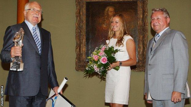 Petra Kvitova and Miroslav Cernosek meet then president Klaus