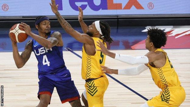 Patty Mills and Matisse Thybulle guard Bradley Beal