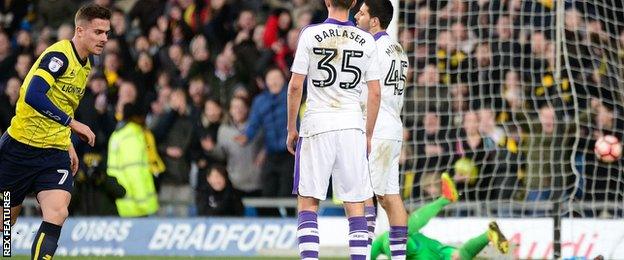 Toni Martinez scores Oxford's third goal against Newcastle