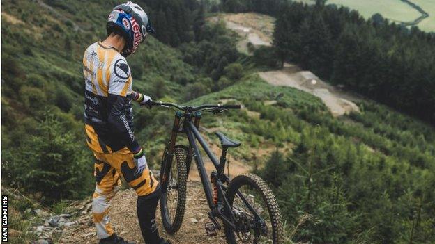 Dan Griffiths looks at the Hardline course