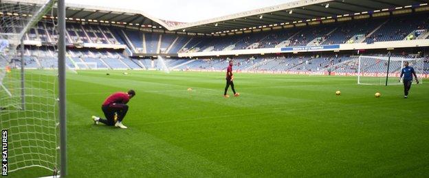 Hearts train at Murrayfield