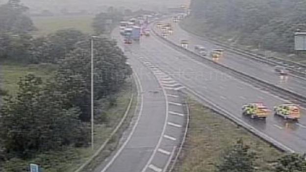 M5 Crash Closes Motorway Southbound In Worcestershire - BBC News