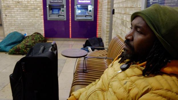 Homelessness: Number of rough sleepers up by a quarter in England - BBC ...