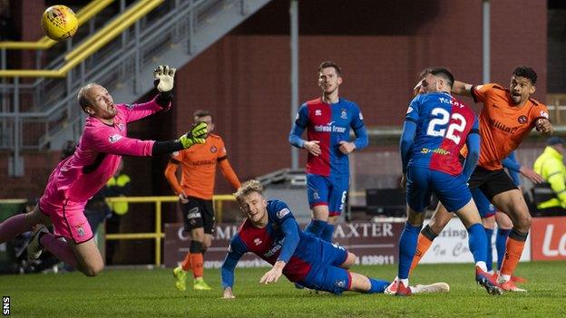 Osman Sow scored his first goal for Dundee United to put them 2-0 up on the night