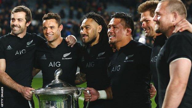 (from left) Conrad Smith, Dan Carter, Ma'a Nonu, Keven Mealamu, Richie McCaw and Tony Woodcock celebrate with the Bledisloe Cup