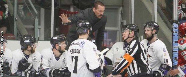John Tripp and Braehead Clan slumped to two more losses this weekend, making it five defeats in a row