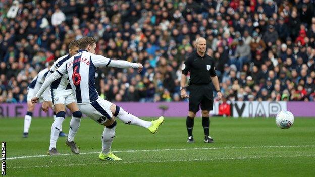 Stefan Johansen scores for West Bron