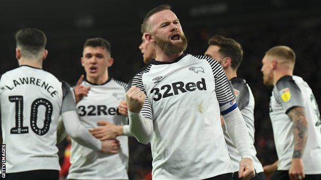 Wayne Rooney celebrates