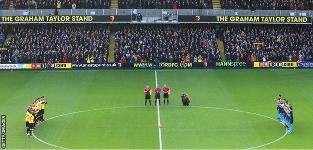 Minute applause