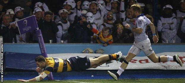 Alex Cuthbert scores the fourth try for Cardiff Blues