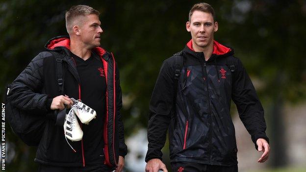 Liam Williams (right) with Gareth Anscombe