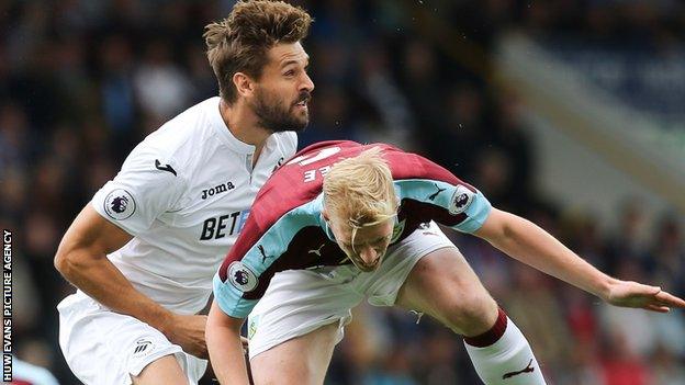 Fernando Llorente in action against Burnley