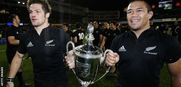 Richie McCaw and Keven Mealamu