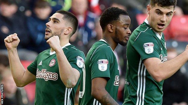 Neal Maupay celebrates Brentford's second