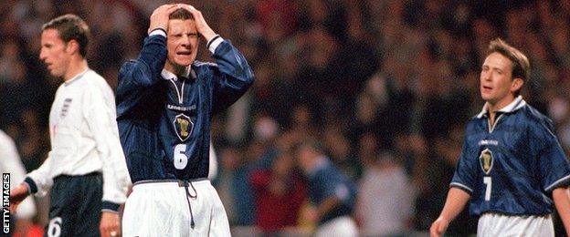 Barry Ferguson shows his disappointment for Scotland against England